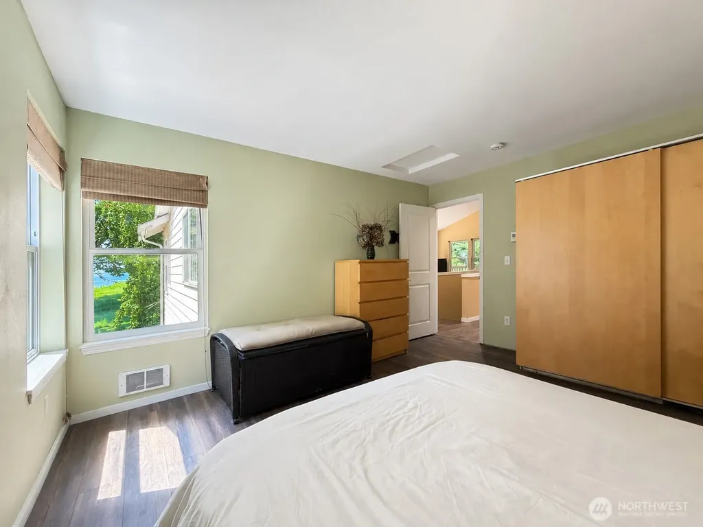 79 G Mukilteo Way Hat Island WA 98206