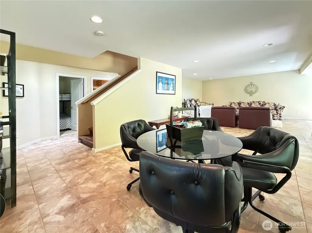 79 G Mukilteo Way Hat Island WA 98206