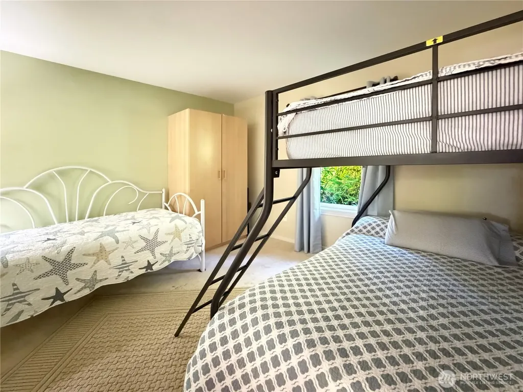 79 G Mukilteo Way Hat Island WA 98206