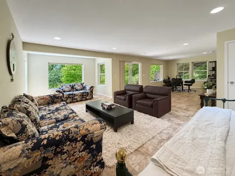 79 G Mukilteo Way Hat Island WA 98206