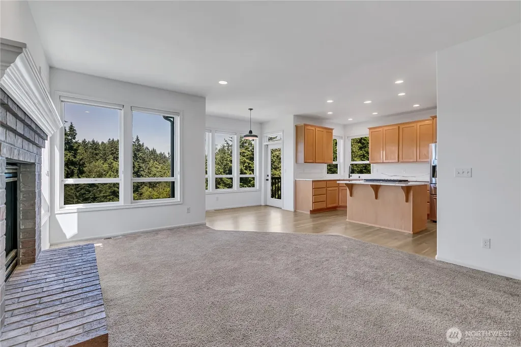19718 12th Avenue W Lynnwood WA 98036