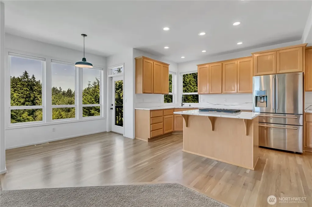 19718 12th Avenue W Lynnwood WA 98036