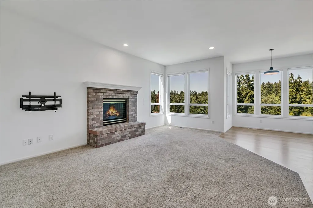 19718 12th Avenue W Lynnwood WA 98036