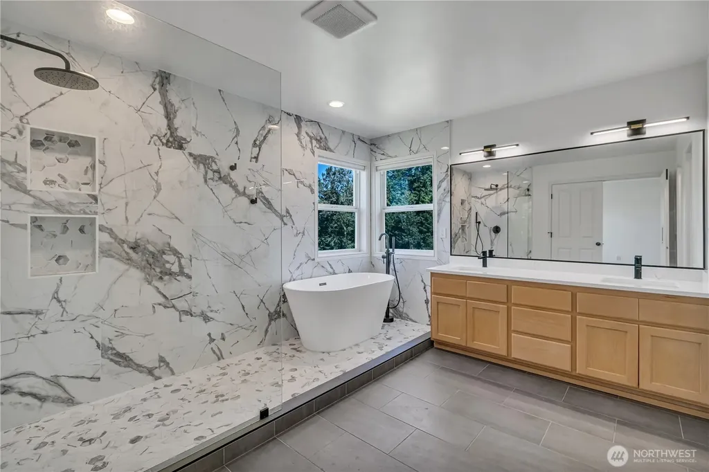 19718 12th Avenue W Lynnwood WA 98036