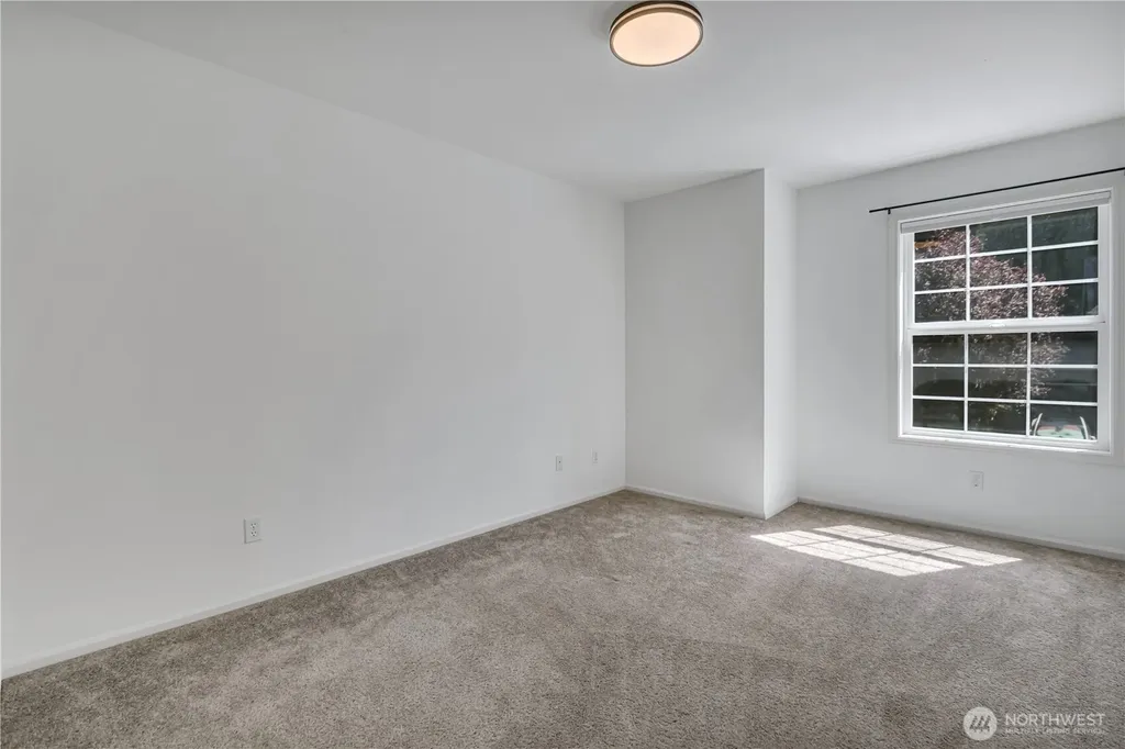 19718 12th Avenue W Lynnwood WA 98036