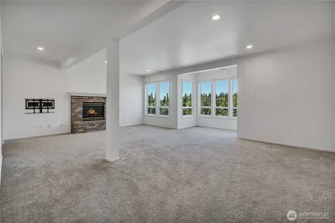 19718 12th Avenue W Lynnwood WA 98036