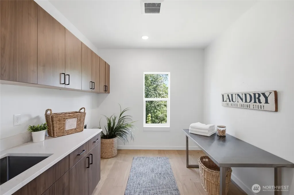 5720 NE 65th Street Seattle WA 98115