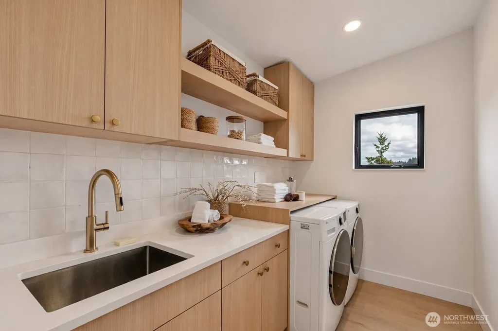 3695 122nd Avenue SE Bellevue WA 98006