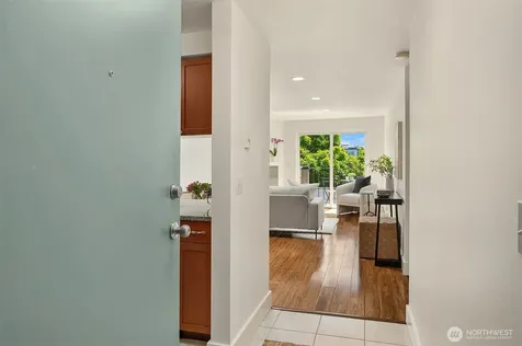 4831 Fauntleroy Way SW Seattle WA 98116