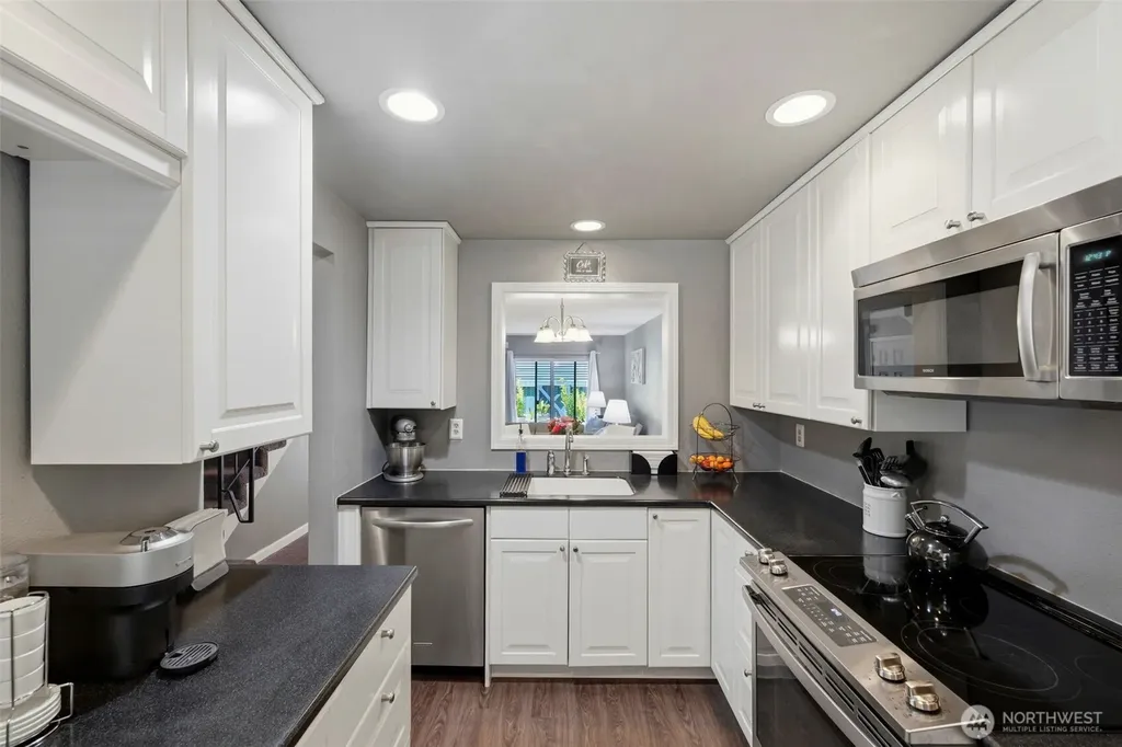 4720 97th Avenue W University Place WA 98466