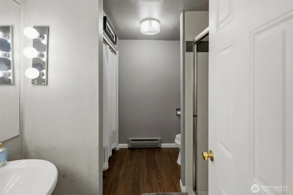 4720 97th Avenue W University Place WA 98466