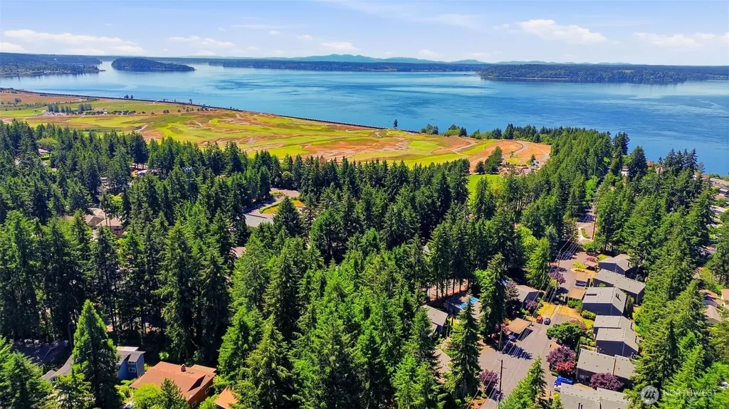 4720 97th Avenue W University Place WA 98466