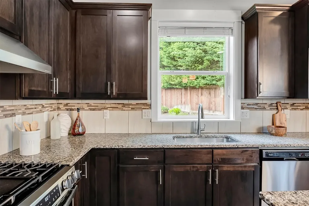 13712 SE 89th Street Newcastle WA 98059