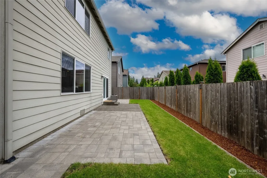 26814 195th Court SE Covington WA 98042