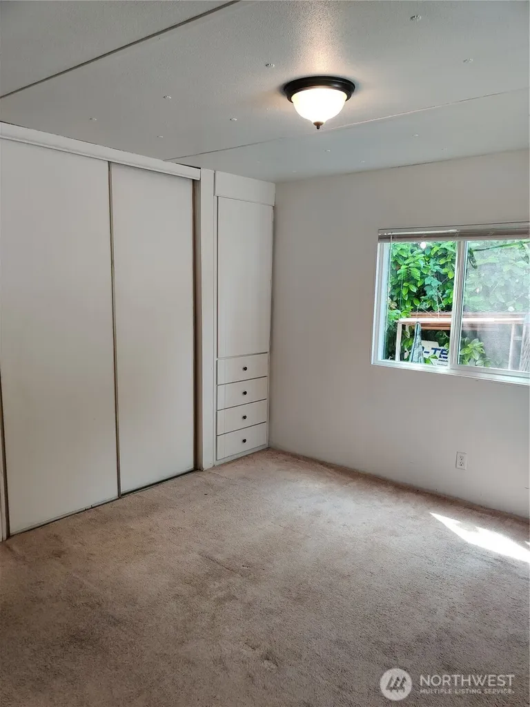 7031 NE 175th Street Kenmore WA 98028