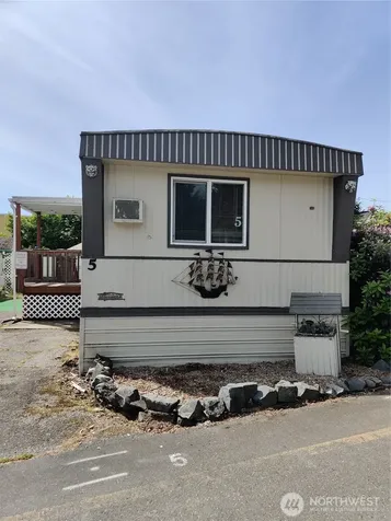 7031 NE 175th Street Kenmore WA 98028
