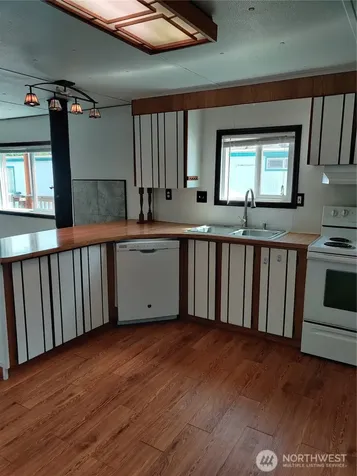7031 NE 175th Street Kenmore WA 98028