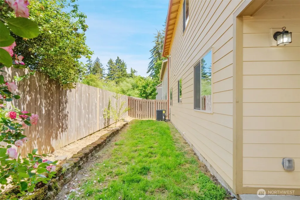 220 NE Tronson Circle Bremerton WA 98311