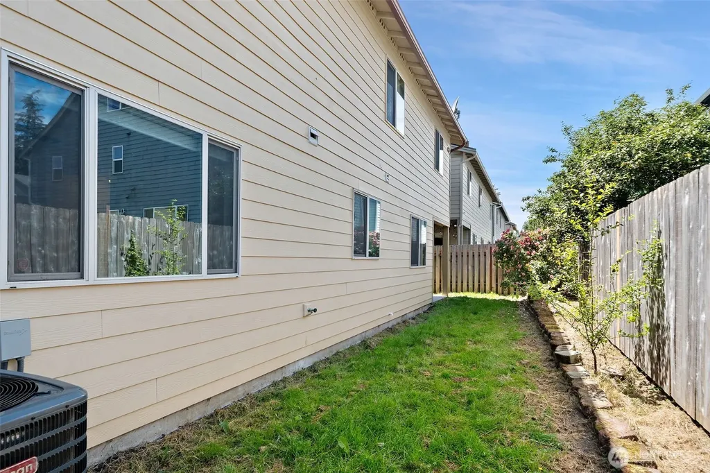 220 NE Tronson Circle Bremerton WA 98311