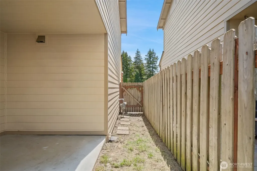 220 NE Tronson Circle Bremerton WA 98311