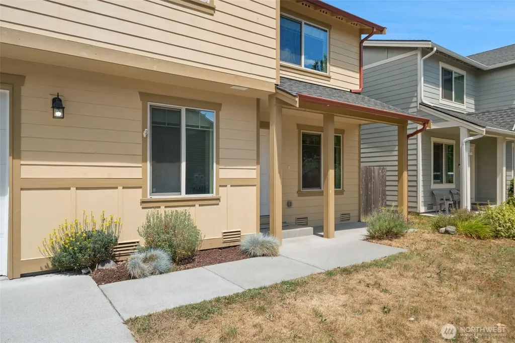 220 NE Tronson Circle Bremerton WA 98311