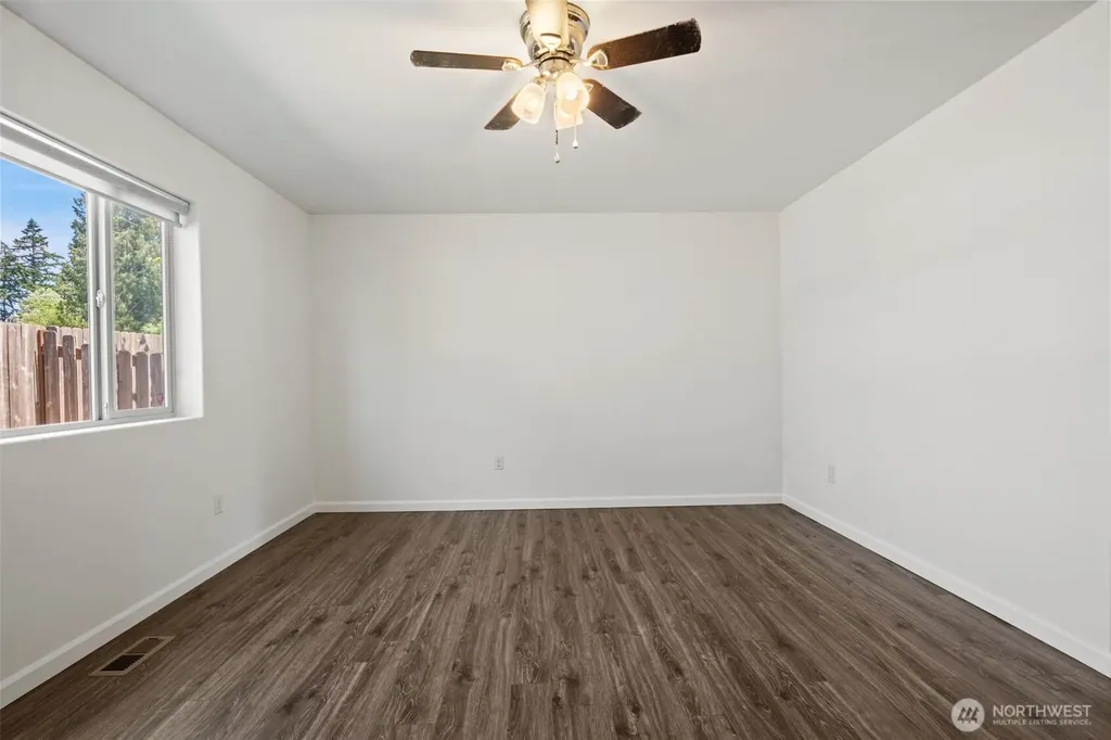 220 NE Tronson Circle Bremerton WA 98311
