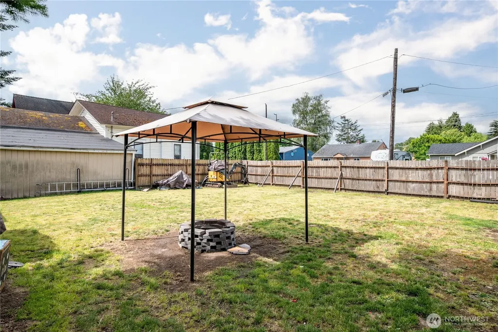 508 4th Avenue SW Castle Rock WA 98611