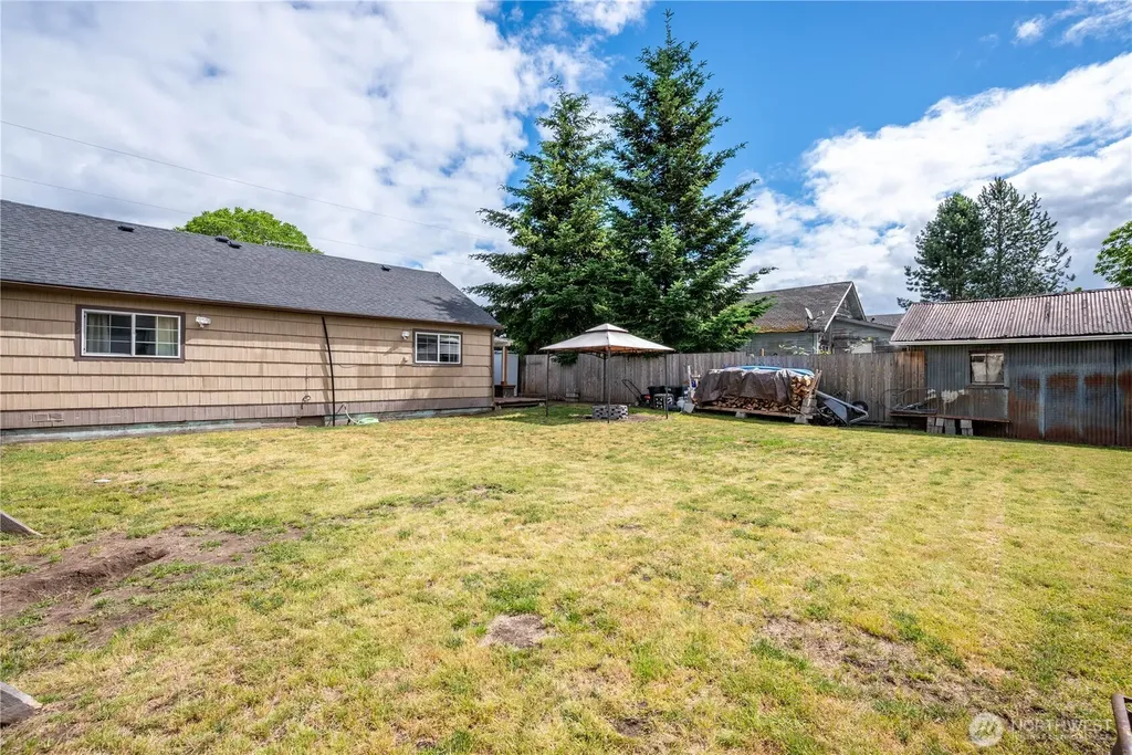 508 4th Avenue SW Castle Rock WA 98611