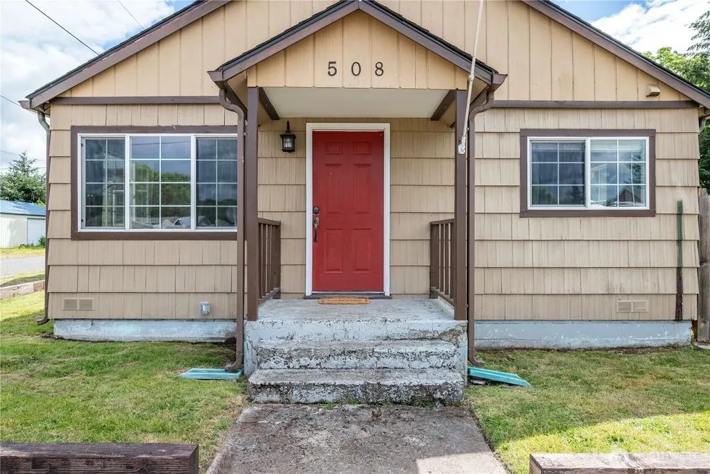 508 4th Avenue SW Castle Rock WA 98611