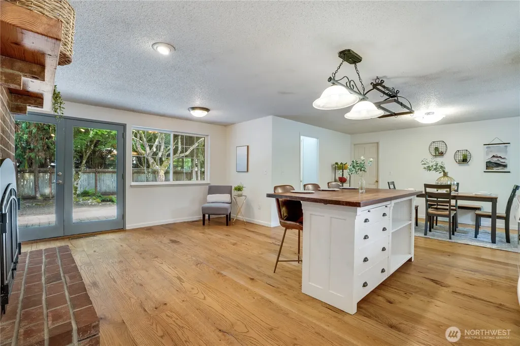 1602 S Winnifred Street Tacoma WA 98465