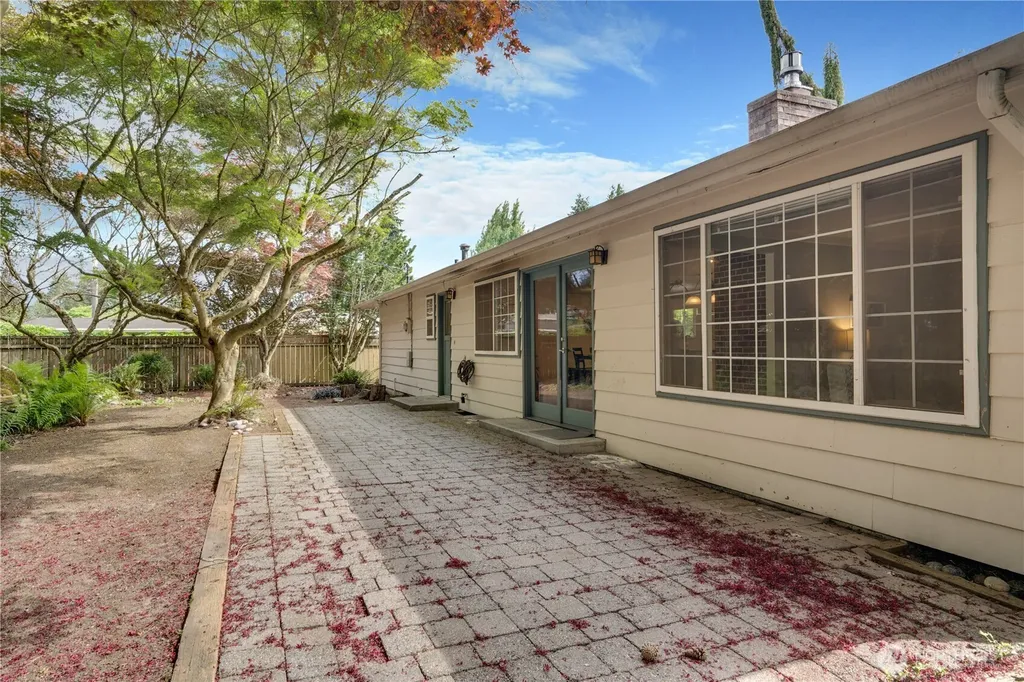 1602 S Winnifred Street Tacoma WA 98465