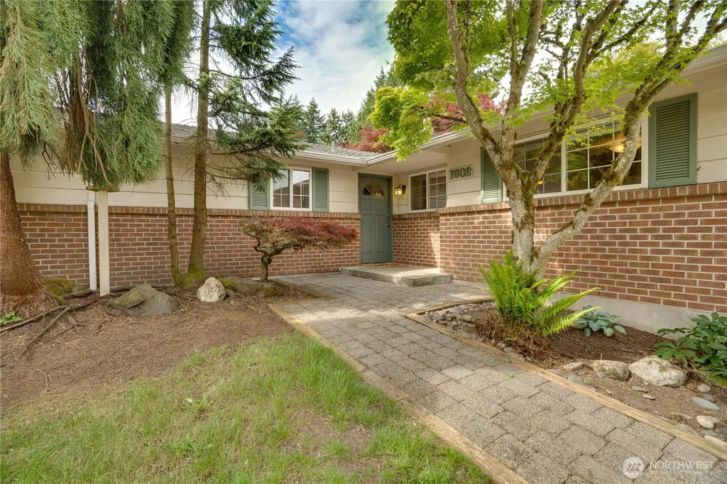 1602 S Winnifred Street Tacoma WA 98465