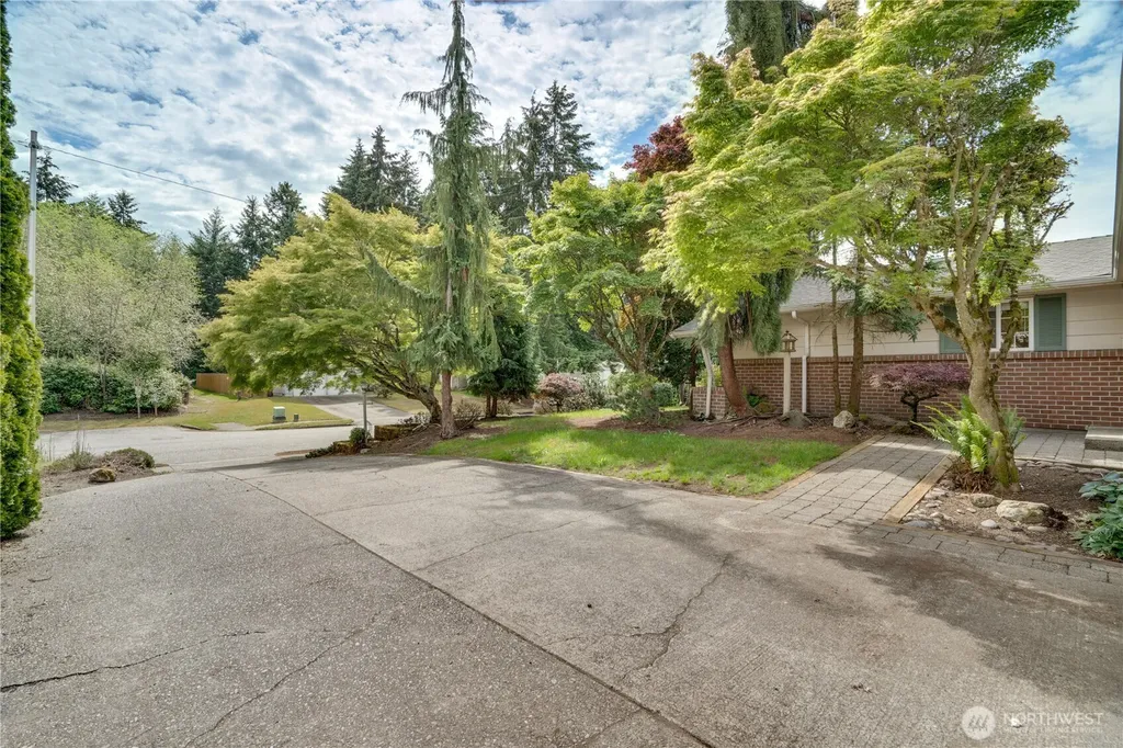 1602 S Winnifred Street Tacoma WA 98465