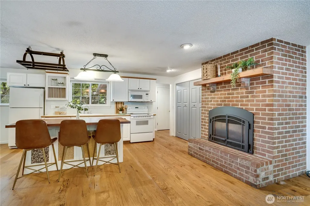 1602 S Winnifred Street Tacoma WA 98465