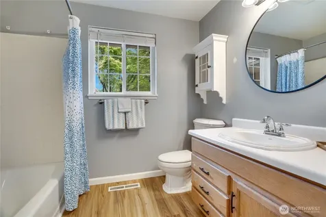 1602 S Winnifred Street Tacoma WA 98465