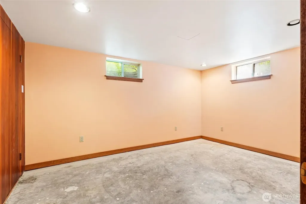 9630 26th Avenue NW Seattle WA 98117