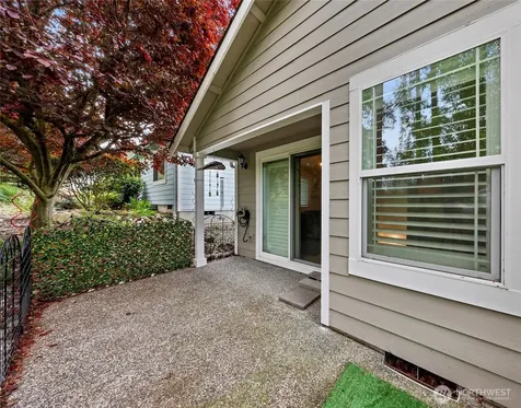 167 NW 12th Court Oak Harbor WA 98277