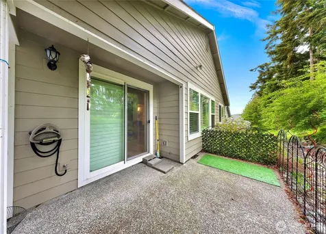167 NW 12th Court Oak Harbor WA 98277