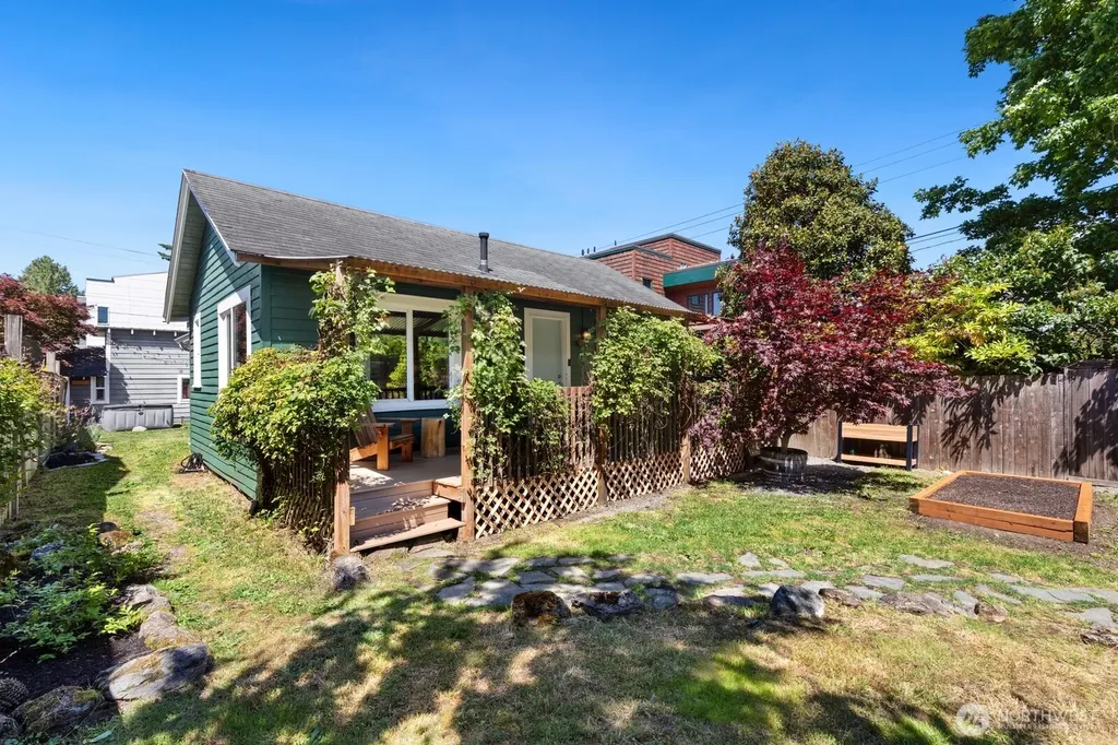 5405 25th Avenue SW Seattle WA 98106