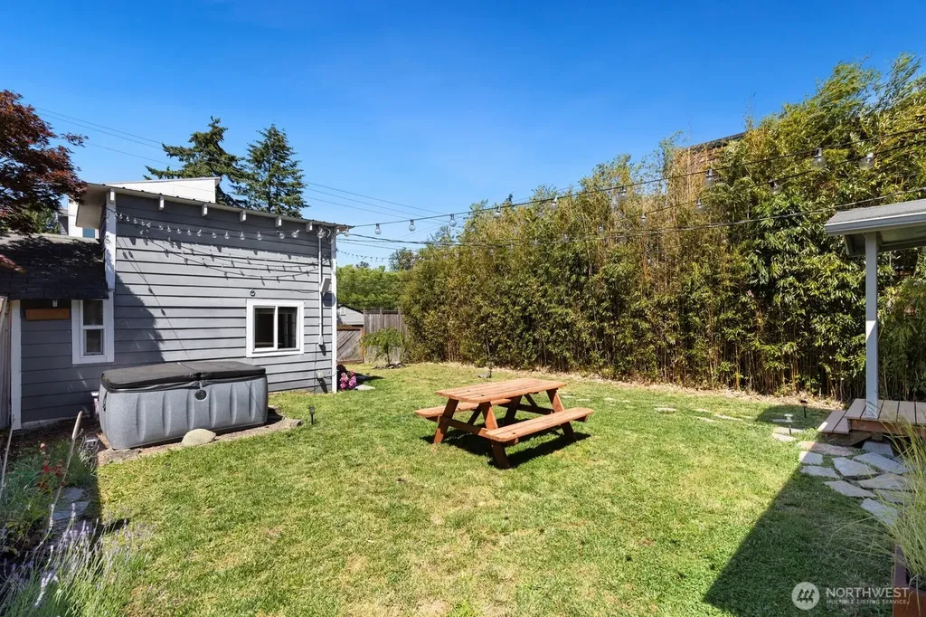 5405 25th Avenue SW Seattle WA 98106
