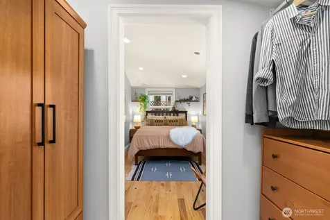 5405 25th Avenue SW Seattle WA 98106