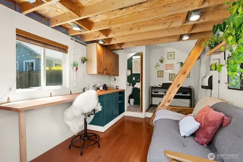 5405 25th Avenue SW Seattle WA 98106