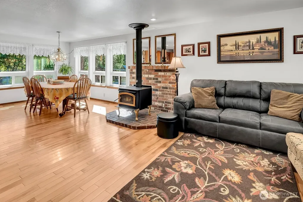 33228 206th Place SE Auburn WA 98092