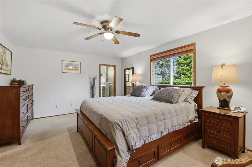 1123 SW Kalama Lp Oak Harbor WA 98277