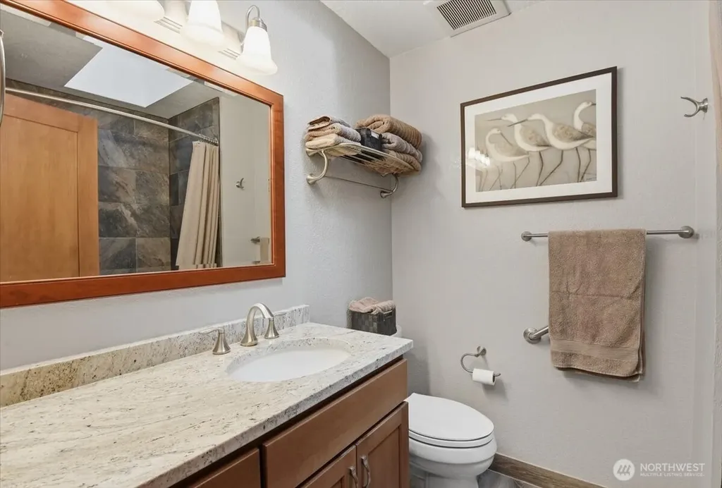 1123 SW Kalama Lp Oak Harbor WA 98277