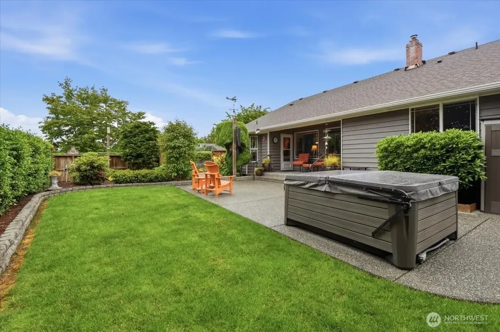 1123 SW Kalama Lp Oak Harbor WA 98277
