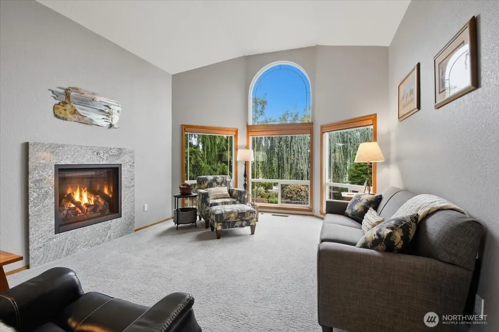 1123 SW Kalama Lp Oak Harbor WA 98277