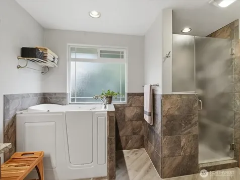 1123 SW Kalama Lp Oak Harbor WA 98277