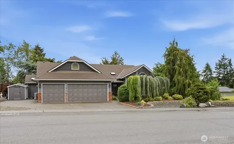1123 SW Kalama Lp Oak Harbor WA 98277