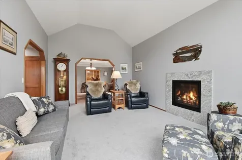 1123 SW Kalama Lp Oak Harbor WA 98277
